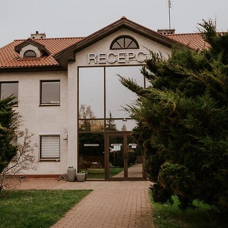 Hotel Garden Oleśnica المظهر الخارجي الصورة