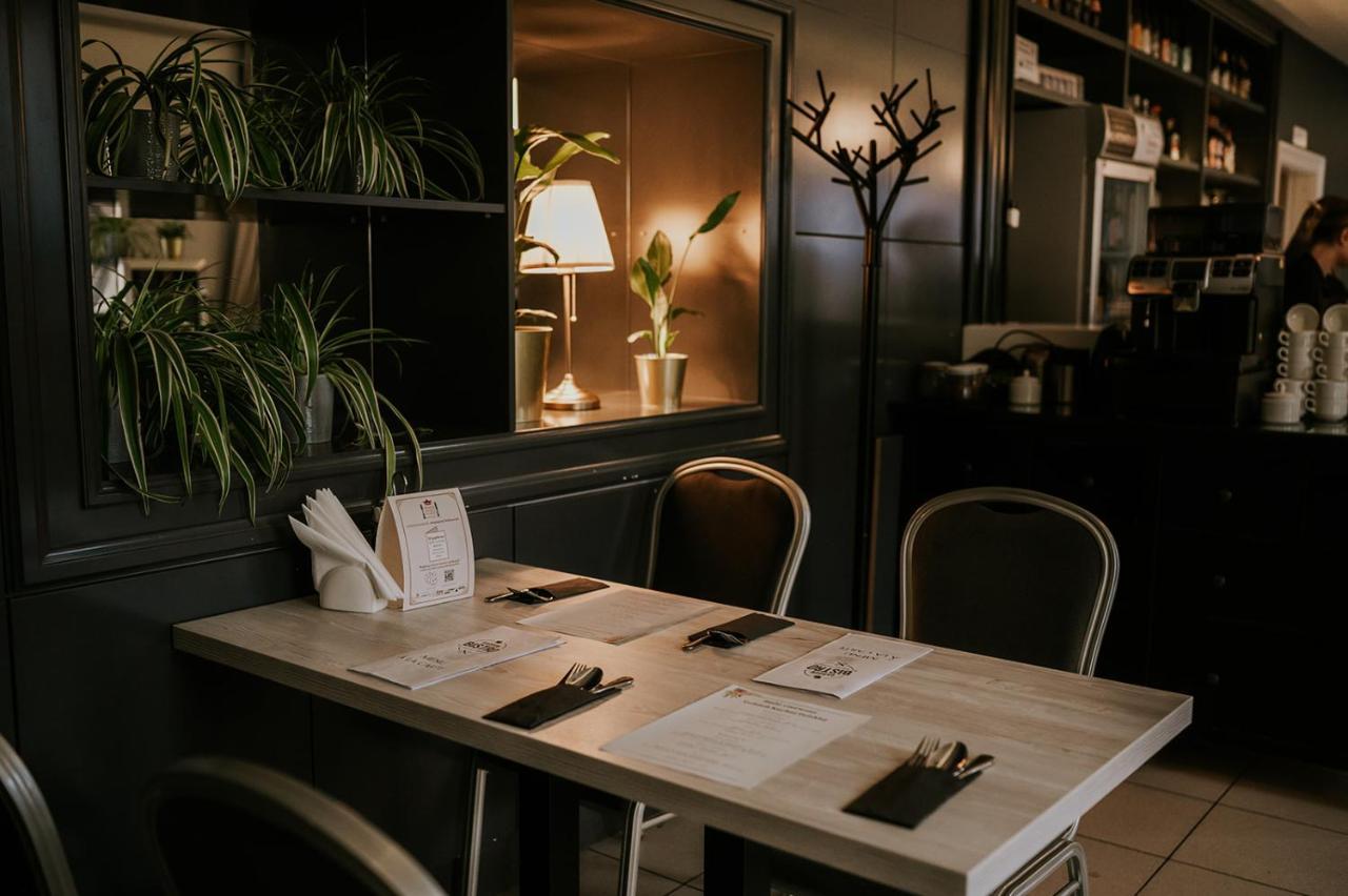 Hotel Garden Oleśnica المظهر الخارجي الصورة
