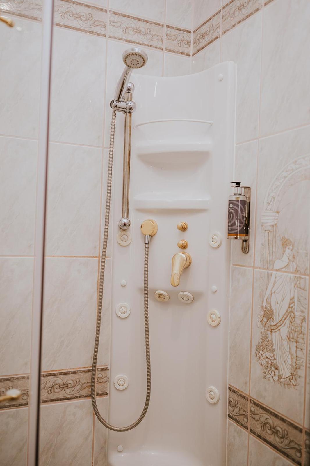 Hotel Garden Oleśnica المظهر الخارجي الصورة