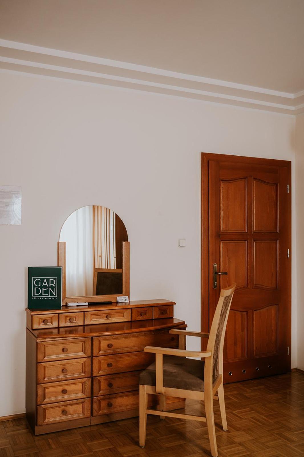 Hotel Garden Oleśnica المظهر الخارجي الصورة