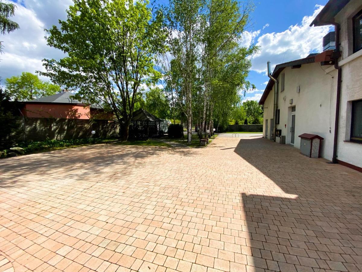 Hotel Garden Oleśnica المظهر الخارجي الصورة